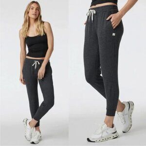 Vuori Women's Performance Jogger Charcoal Heather Grey Athleisure DreamKnit Sz M